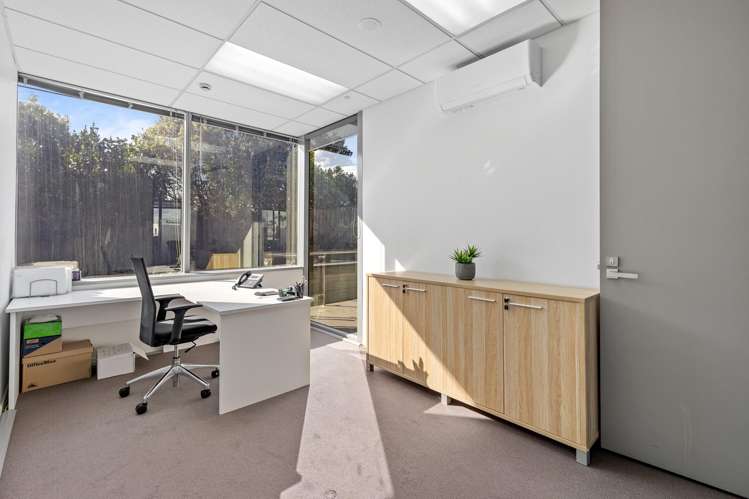 6/11 Orbit Drive Albany_6