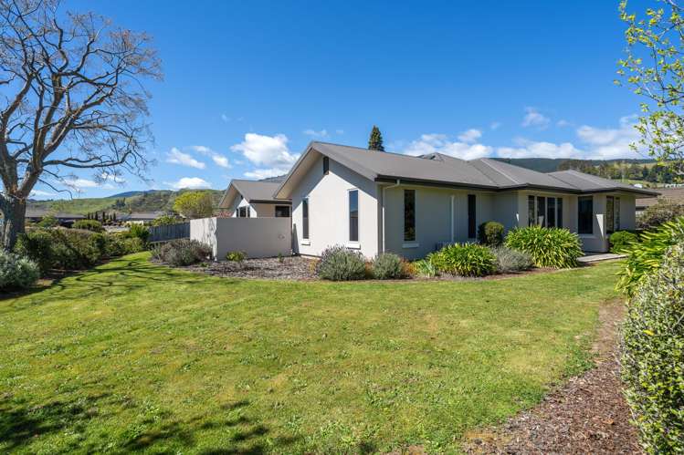 2 Woodstock Place Stoke_19