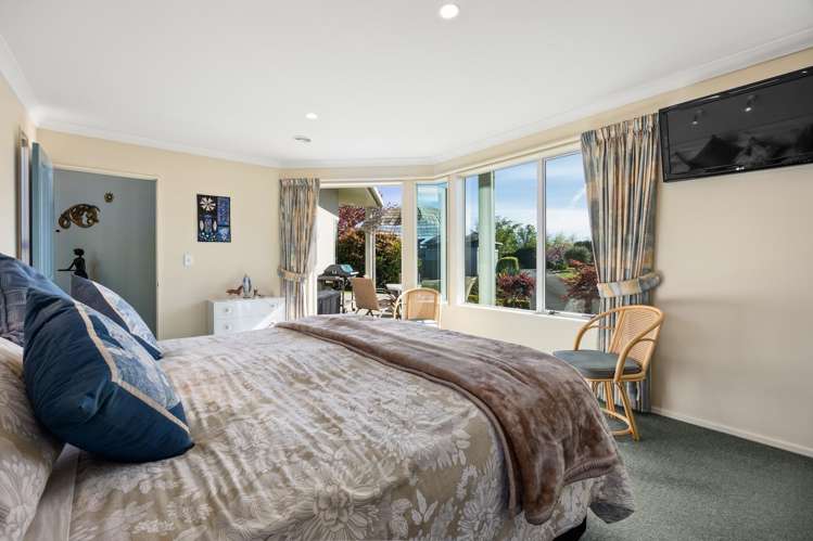 4 Marchwood Grove Richmond_13