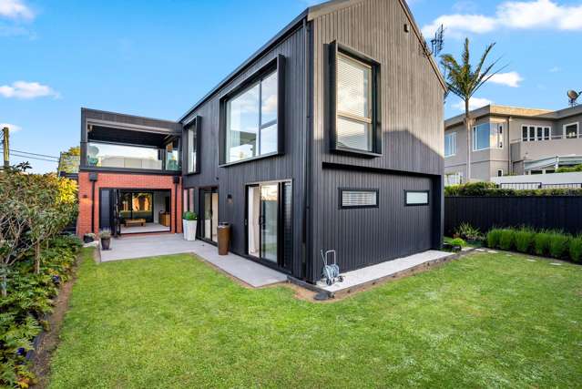 10 Vaughan Crescent Murrays Bay_4