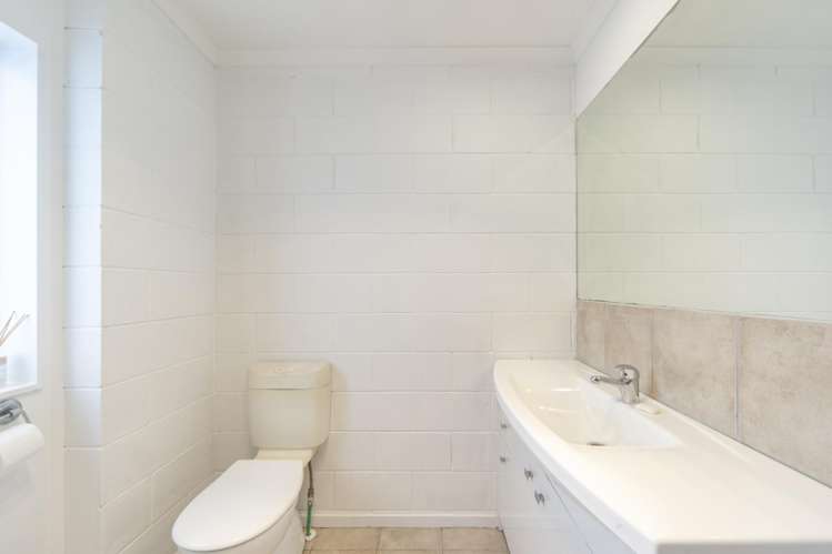 46B York Street Hamilton East_11