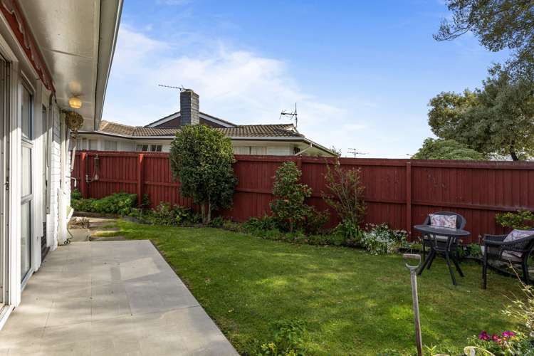 2/4 Gothic Place Ilam_15