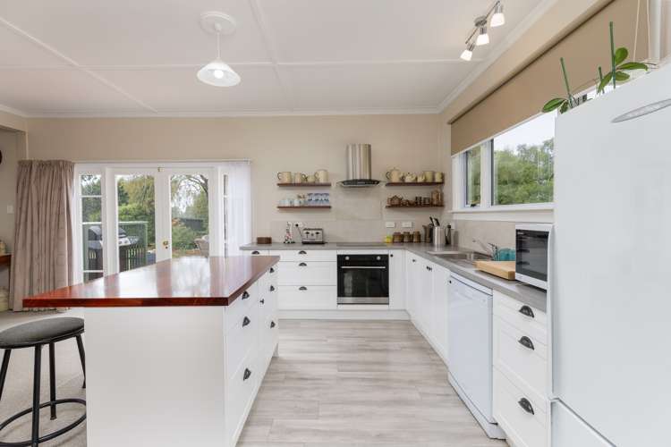 632 Lower Hook Road Makikihi_6