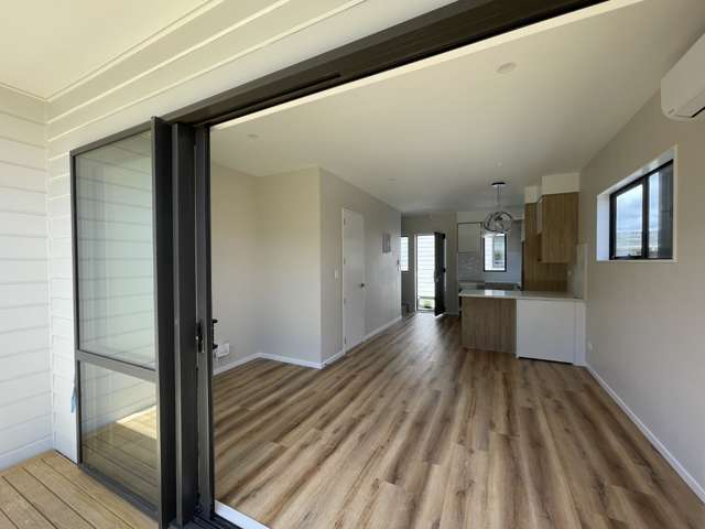 6/10 Newington Road Henderson_3