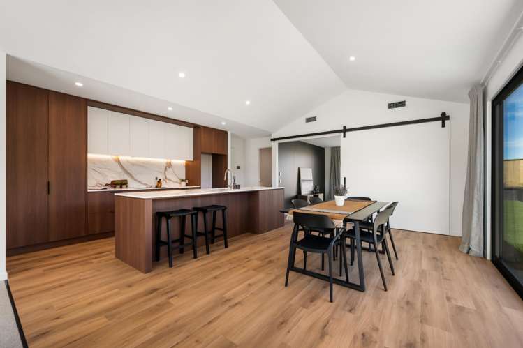 9 Stonehenge Road Wanaka_4