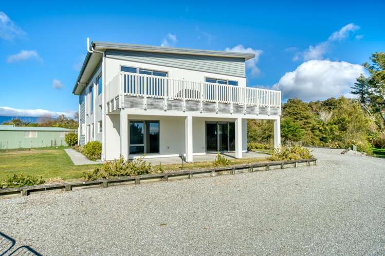 91 Beach Road Ross_2