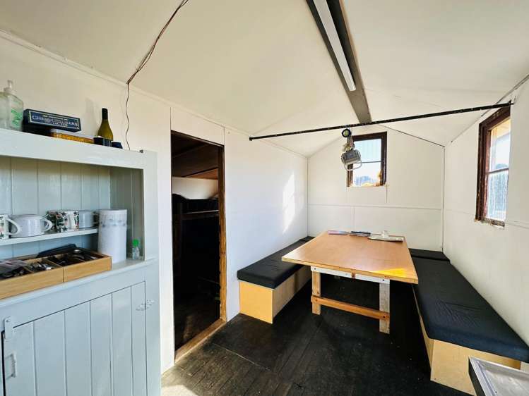 1109 Little Valley Road Alexandra_13