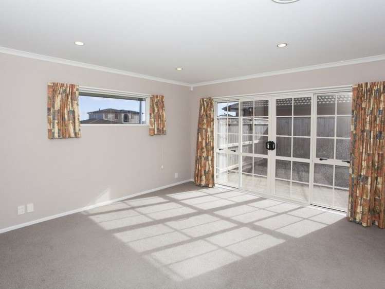 151 Pacific Drive Fitzherbert_12