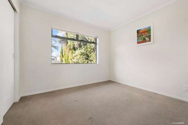 2 Dan Tori Place Orewa_18