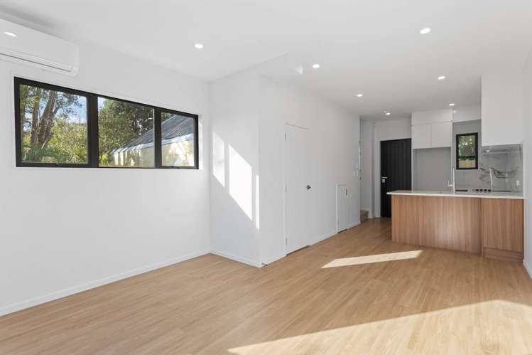 8/58 Waipani Road Te Atatu Peninsula_4