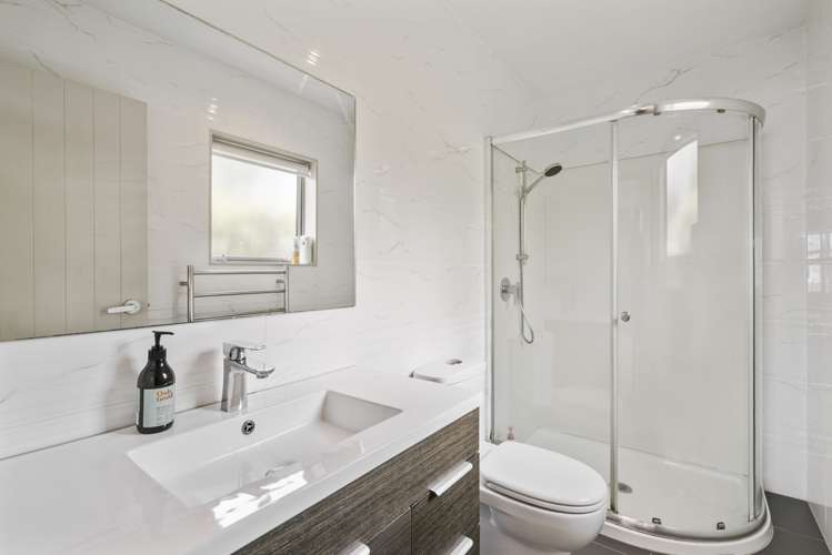 2/53 Hutchinson Avenue New Lynn_10