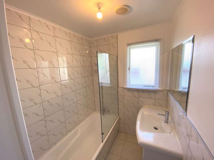 14 Helga Crescent Te Atatu Peninsula_5