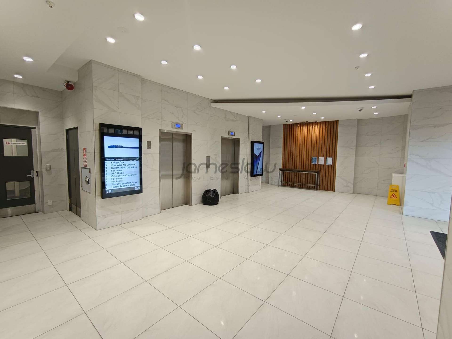 2A/15 Osterley Way Manukau_0