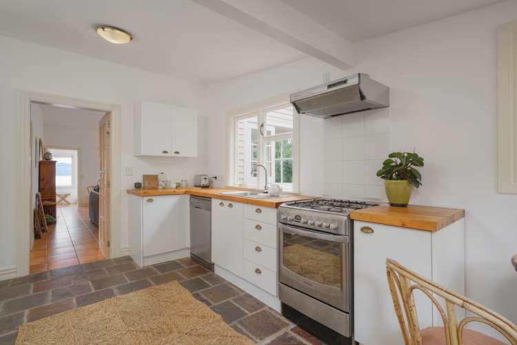 24 Ripon Street Lyttelton_8