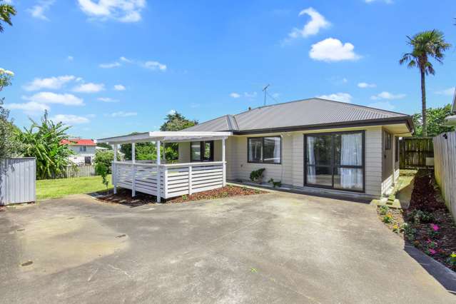 8b White Road Manurewa_1