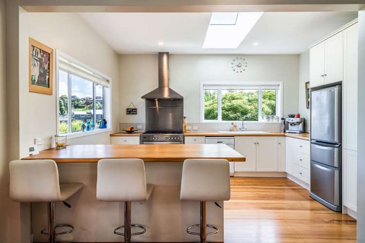 104 Beach Road Castor Bay_12