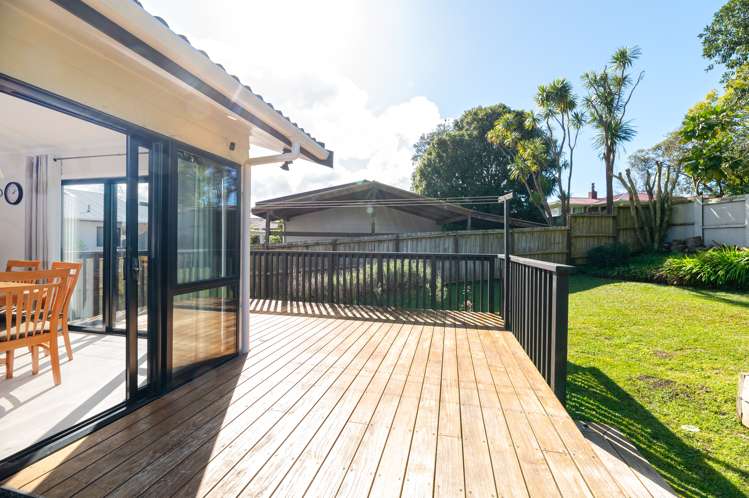 7 Castlewood Grove Blockhouse Bay_25