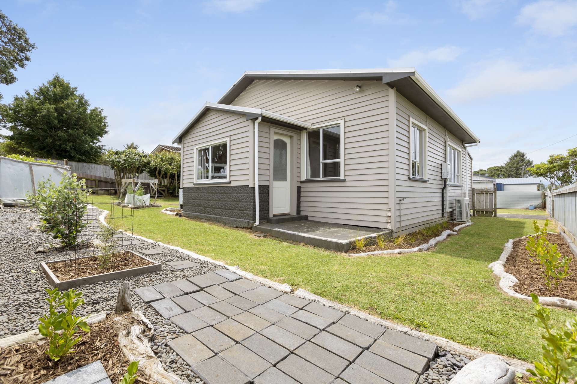 98 Centennial Avenue Waitara_0