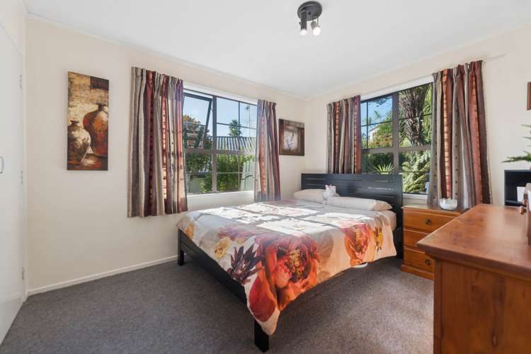 45 Squirrel Lane Browns Bay_11