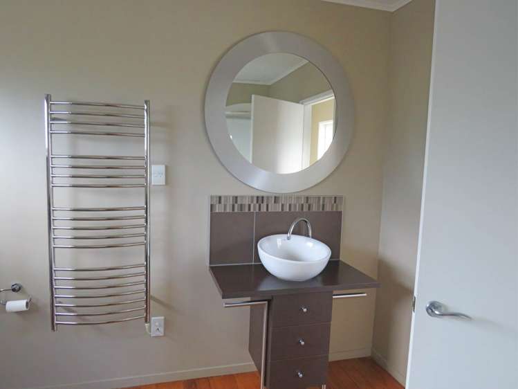 26 Dennis Avenue Hillpark_19