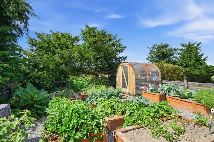 639 Depot Road Burnt Hill_41