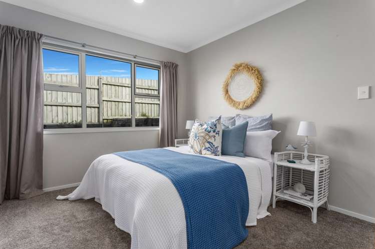6 Omega Place Coastlands_15