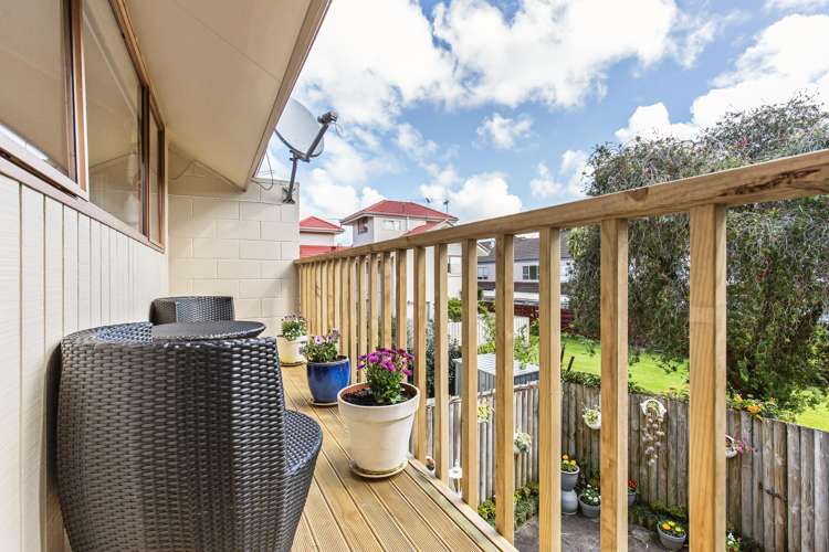 2/3 Glen Road Browns Bay_13