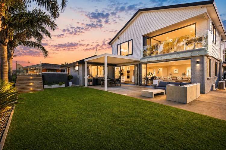 99 Grovenor Drive_1