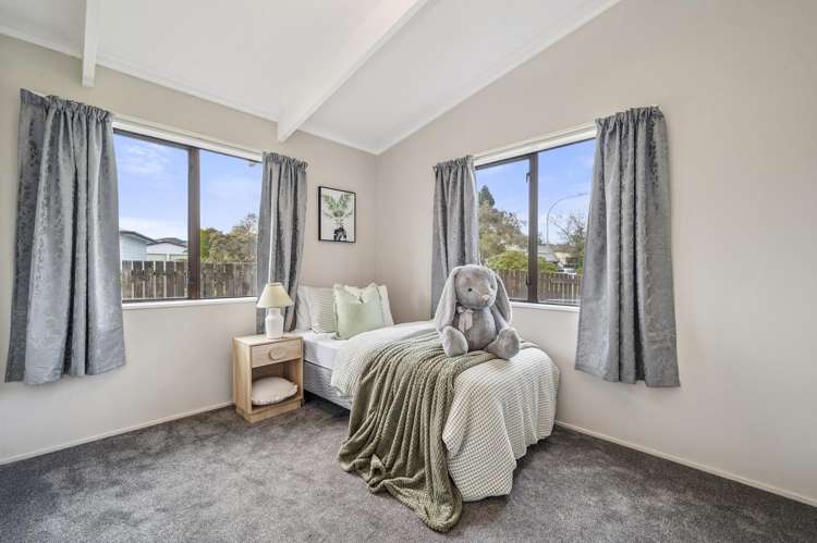 20 Milton Grove Owhata_12