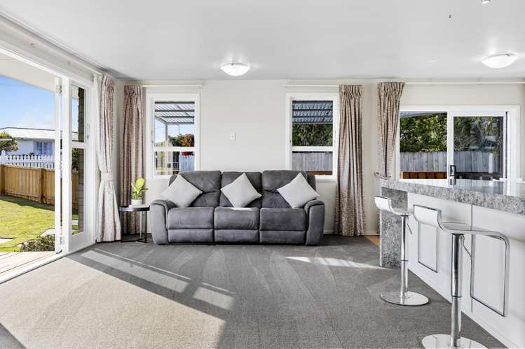 5 Tawa Street Hilltop_6