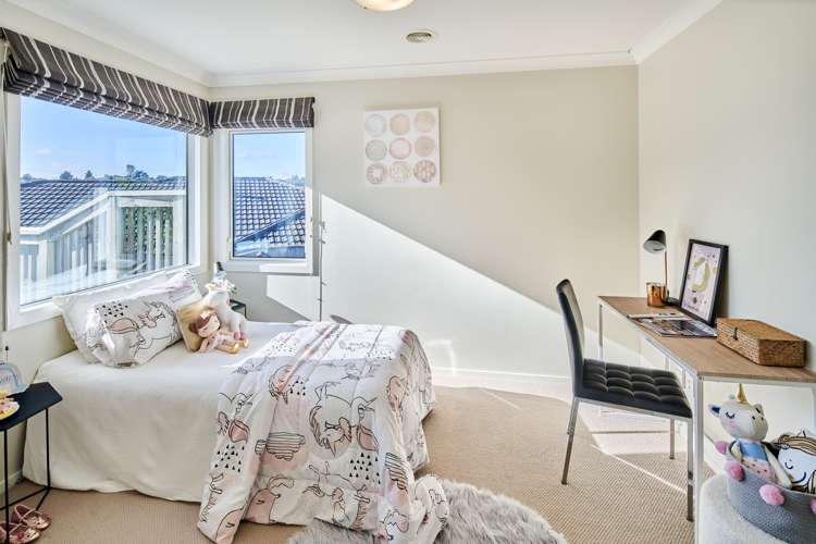 64 Te Puia Drive Aotea_13