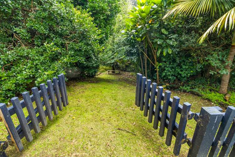 3 Surfdale Road Surfdale_21