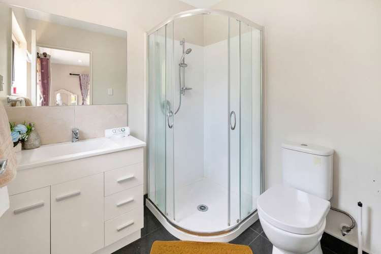 70d Glengarry Road Glen Eden_7