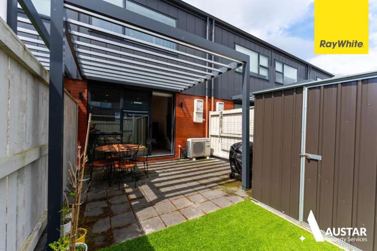10 Magnetite Lane Flat Bush_13