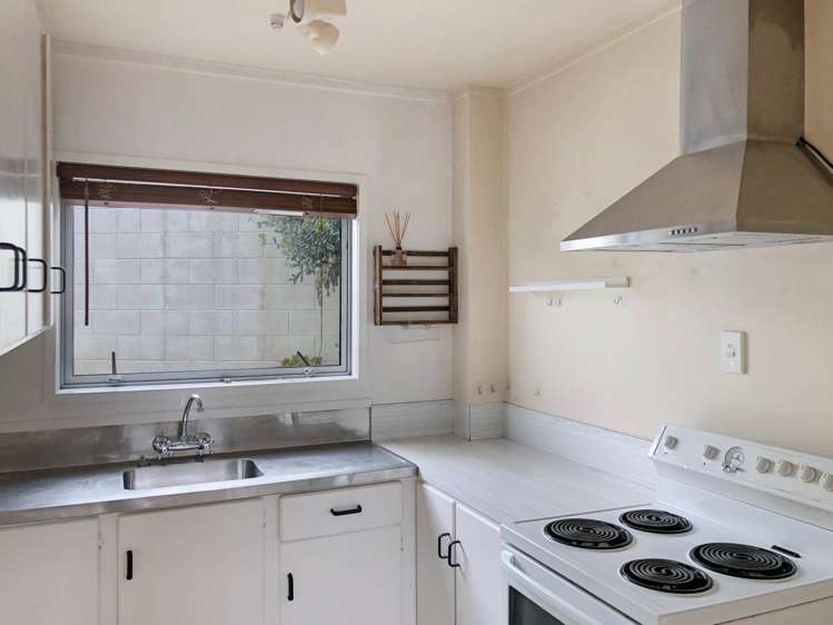 19 Fred Woodward Place Mt Roskill_4