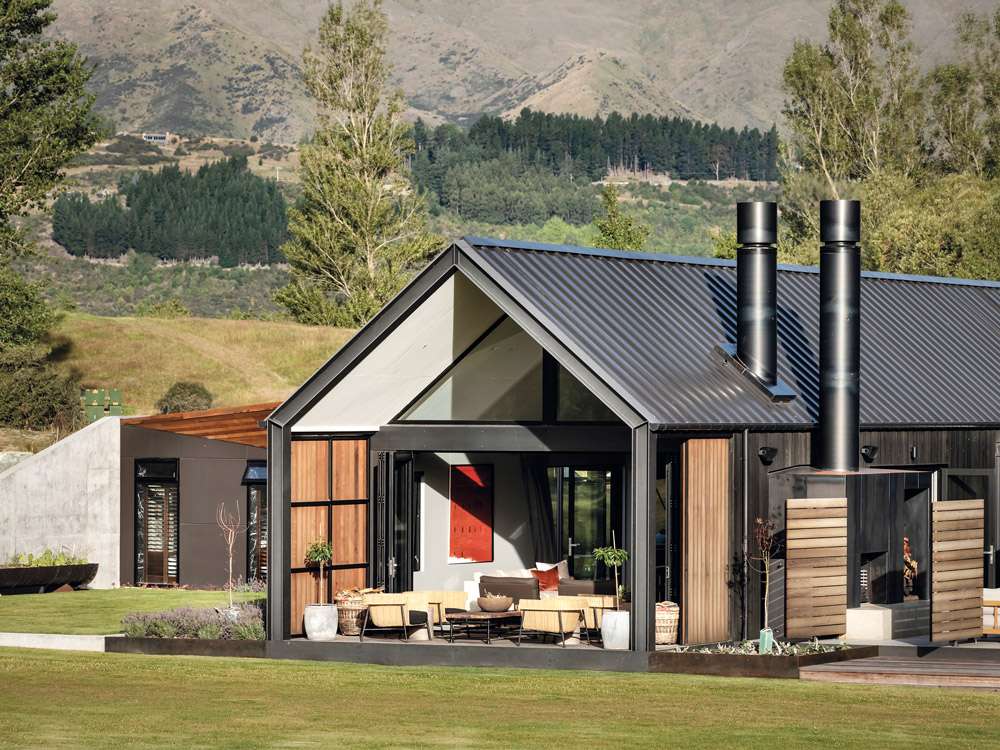 This Otago home pays tribute  to heritage and place, yet is anything but what you’d expect