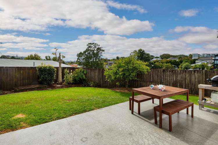 1/21 Finch Street Western Springs_12