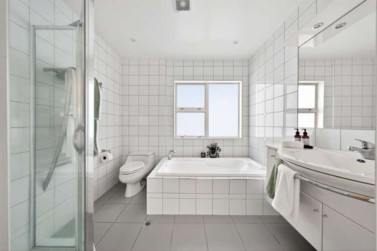 23D Beach Road Castor Bay_46