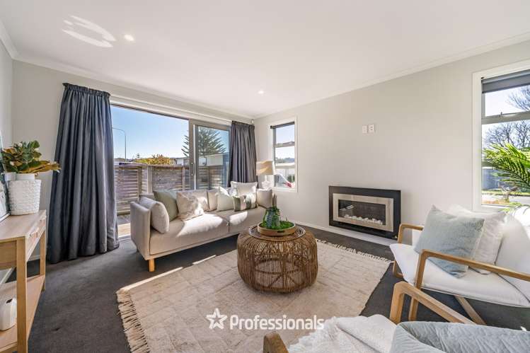 1 Wi Hape Pakau Place Waiwhetu_6