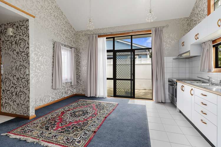 69 Endeavour Street Lyall Bay_3