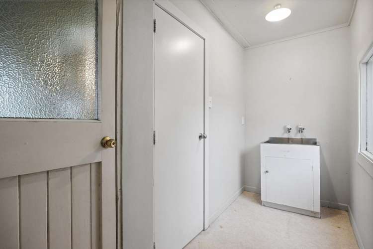 218 Oxford Street South Dunedin_10