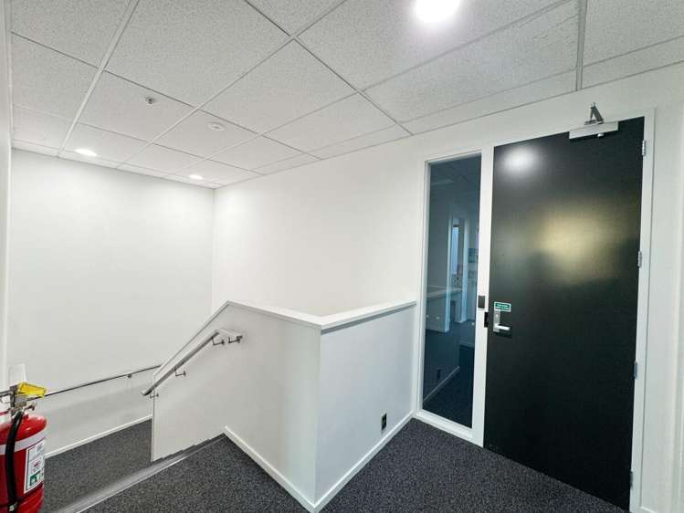 15 Sir James Wattie Drive Hornby_13