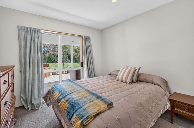 367 Norwood Road Burnham_11