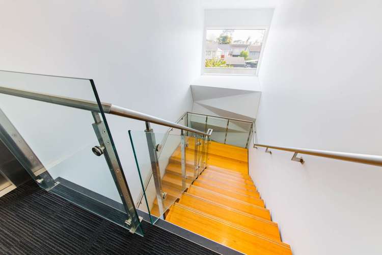 132 Hurstmere Road Takapuna_12