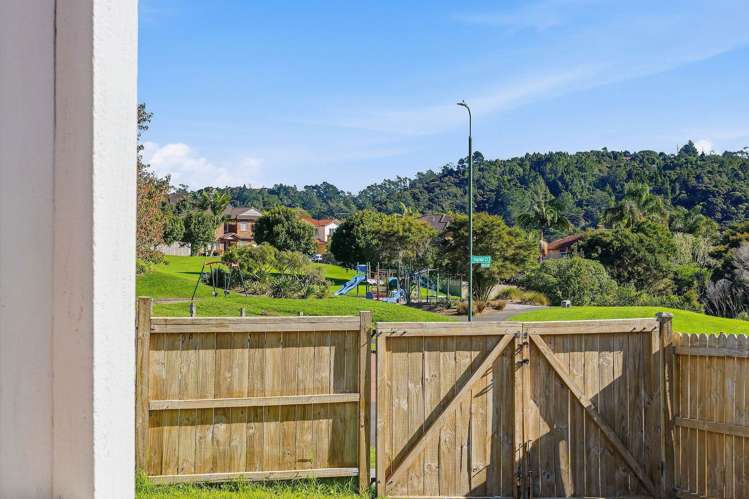 2/11 Roanoke Way Albany_23