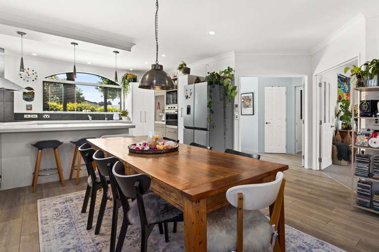 18 Delta Mews Place Clive_5