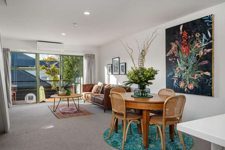 2/22 Exeter Street_5