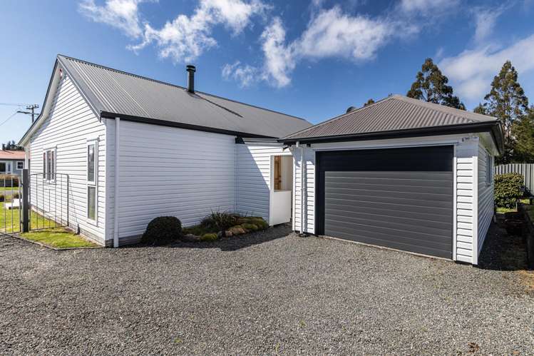 4 Tongariro Place Waimarino_28