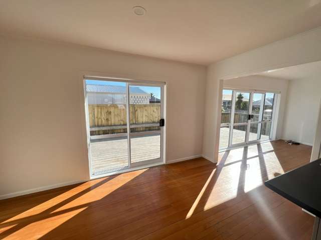 16B Lee Street 11555_1