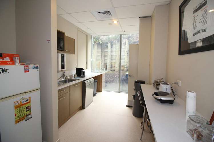 4/11 Orbit Drive Albany_13